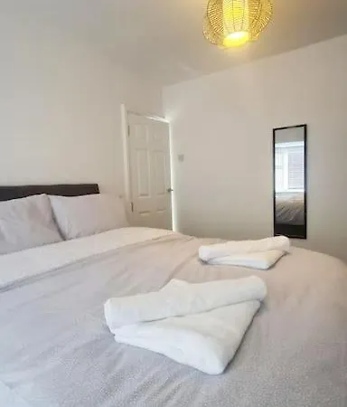 Freshen-up Apartment *
