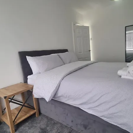 Freshen-up Apartment Birmingham